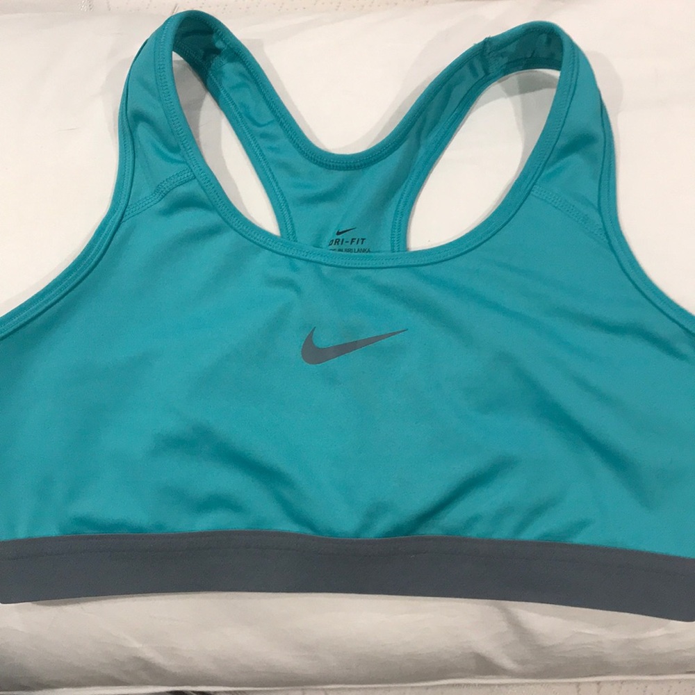 Nike dri-fit sports bra